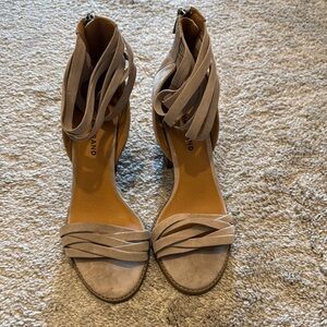 Lucky Brand Tan Sandals with Elegant Straps